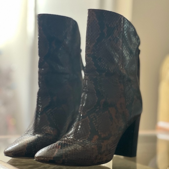 Charles David “Billard” snake skin booties - Picture 2 of 6